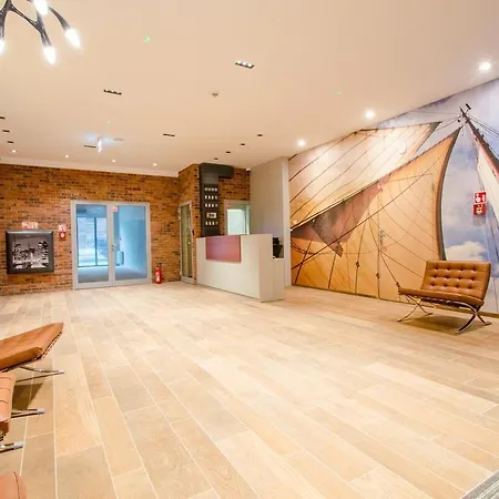 Waterlane Island Deluxe 4 By Grand